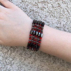 Magnetic bead jewelry